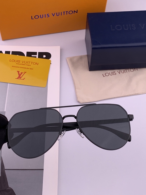 ルイヴィトンサングラス側面デザイン